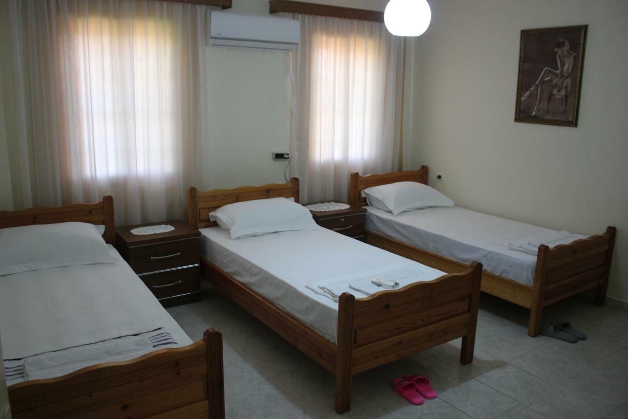 Guest House Toli Inside Berat Castle Exterior foto